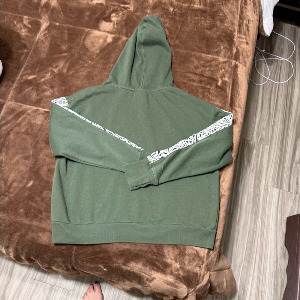 Woman’s size small Juicy Couture sports pullover hoodie - Picture 8 of 11